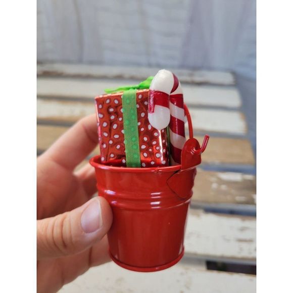 Bucket pale red presents candy cane homemade ornament Xmas tree - Picture 2 of 7